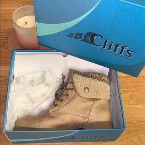 Cliffs by White Mountain Duena Boots